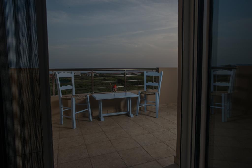 Elpidis Villa Kokkinos Pyrgos Oda fotoğraf